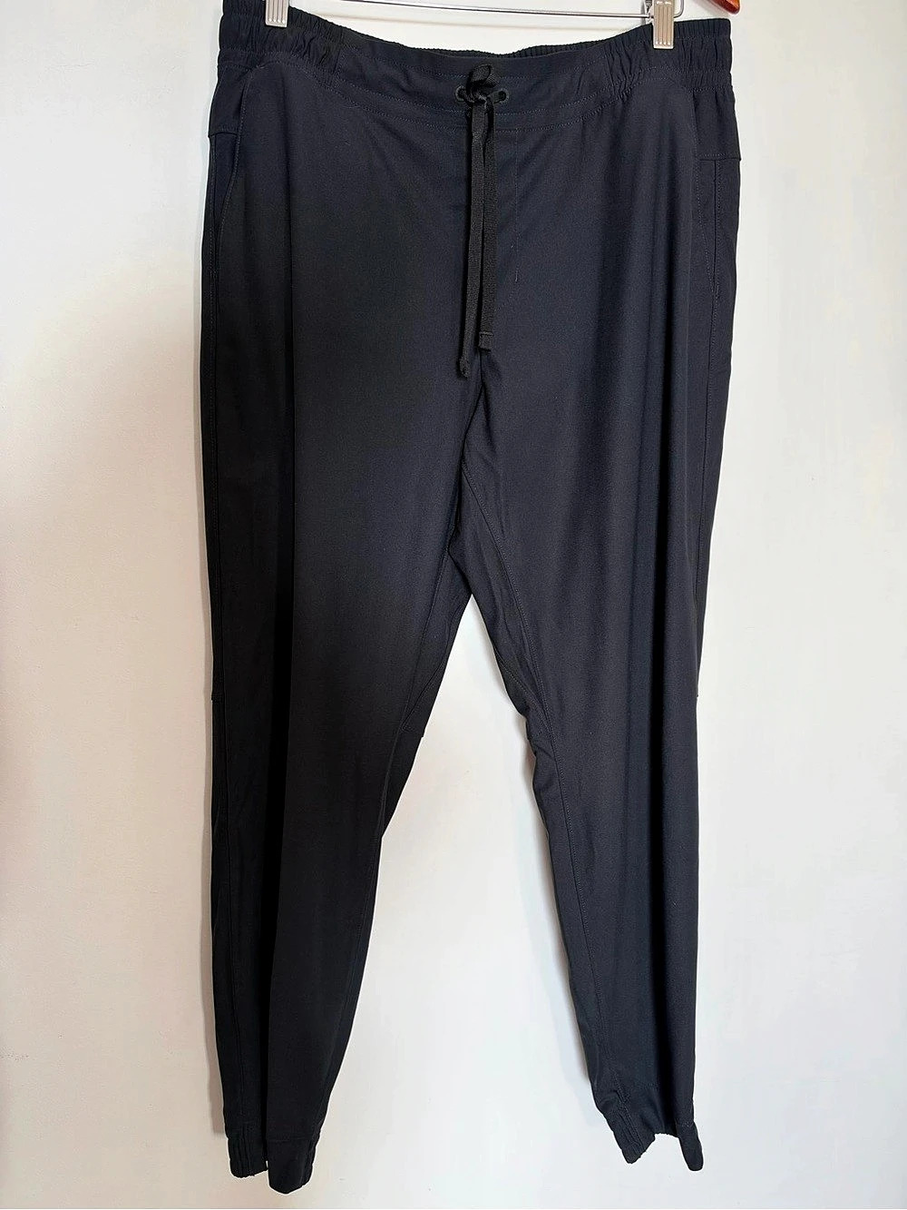 Eddie Bauer Men's Jogger Pants in Black Size Large